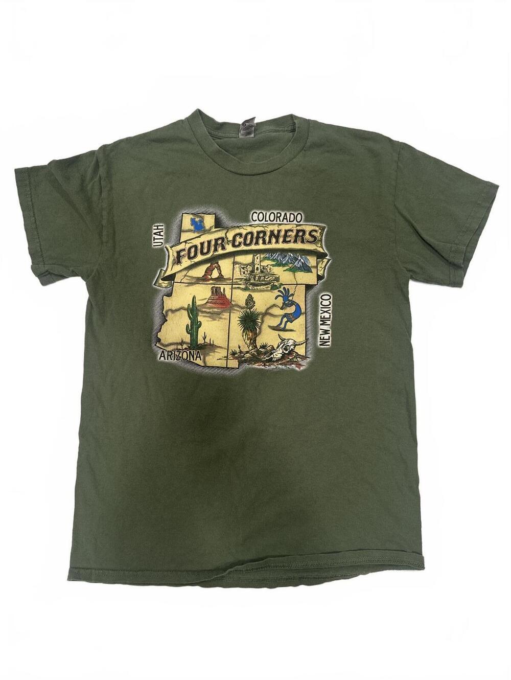 Gildan "Four Corners" Men's Small Heavy Cotton Travel Tee
